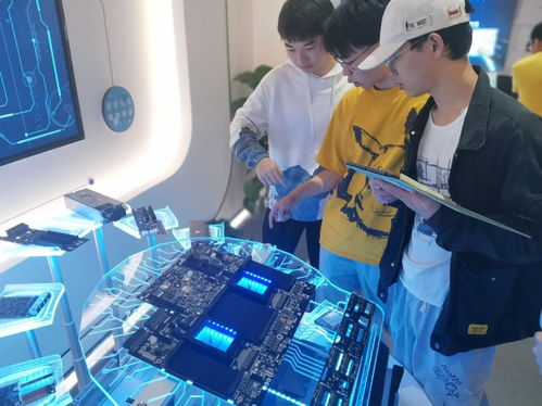 科技創(chuàng)新造就新時代，校企聯(lián)合成就新未來——計算機科學(xué)與技術(shù)專業(yè)學(xué)生赴企業(yè)參觀學(xué)習(xí)紀(jì)實